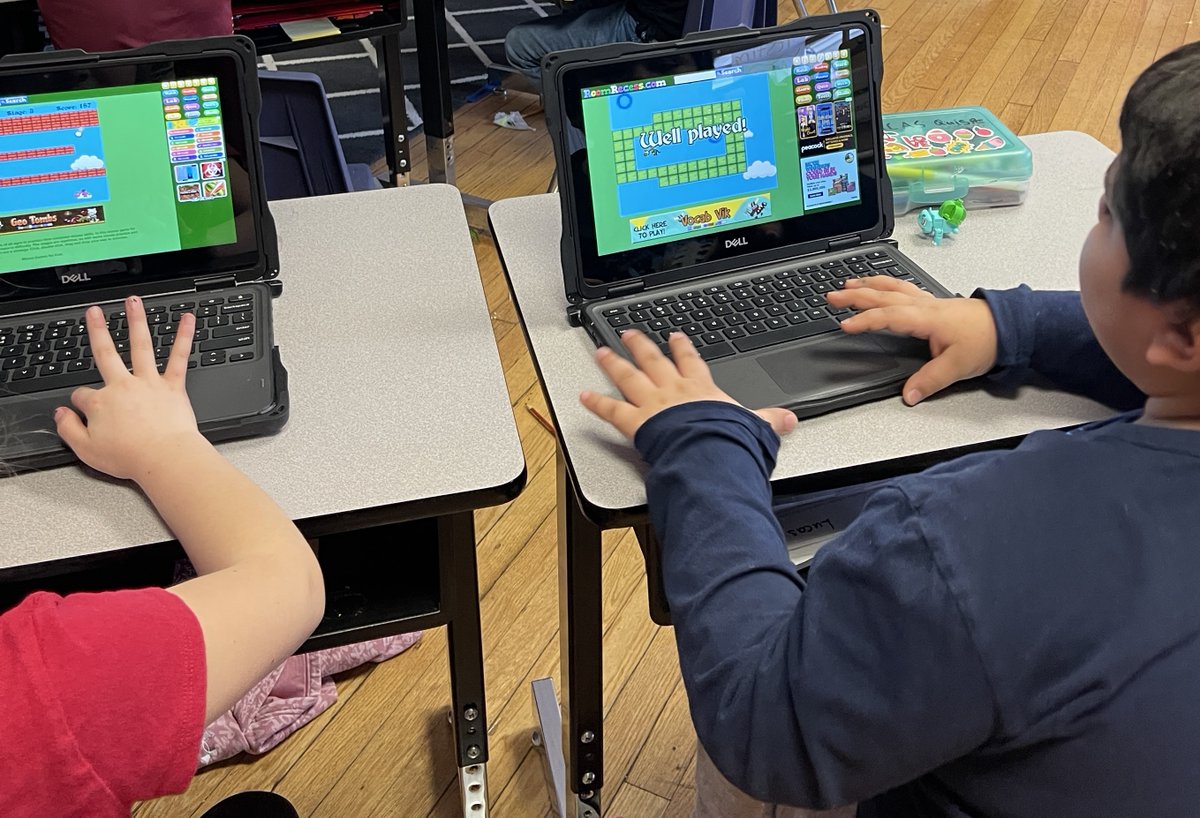 hshaffer's tweet photo. Trackpads and keyboards - We're learning how to name and properly use the hardware that helps us input data on our Chromebooks! #NYSCSDF #MoricMSP @ODYoungCSD https://t.co/qDBSmh1EZq