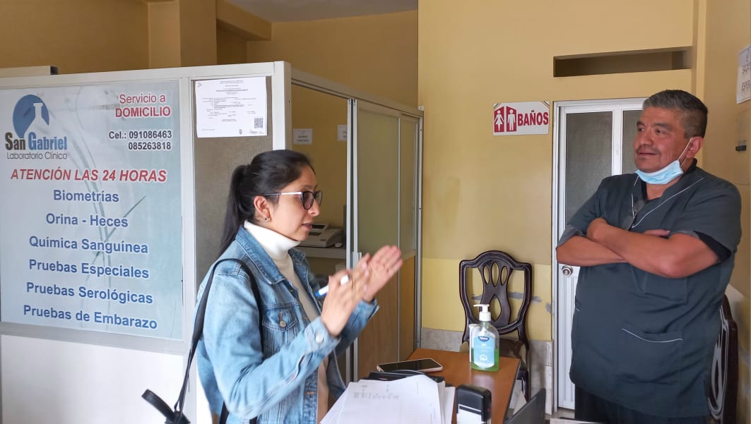Acess_Ec's tweet photo. #Chimborazo | En el cantón #Chambo, constatamos que las condiciones de varios🏥establecimientos de salud estén aptos para brindar servicios de calidad💯

Visitamos:
✔️Consultorio general de medicina.
✔️Consultorio de apoyo en optometría.
✔️Laboratorio clínico.

#EstoEsEcuador🇪🇨 https://t.co/C990QoQ099