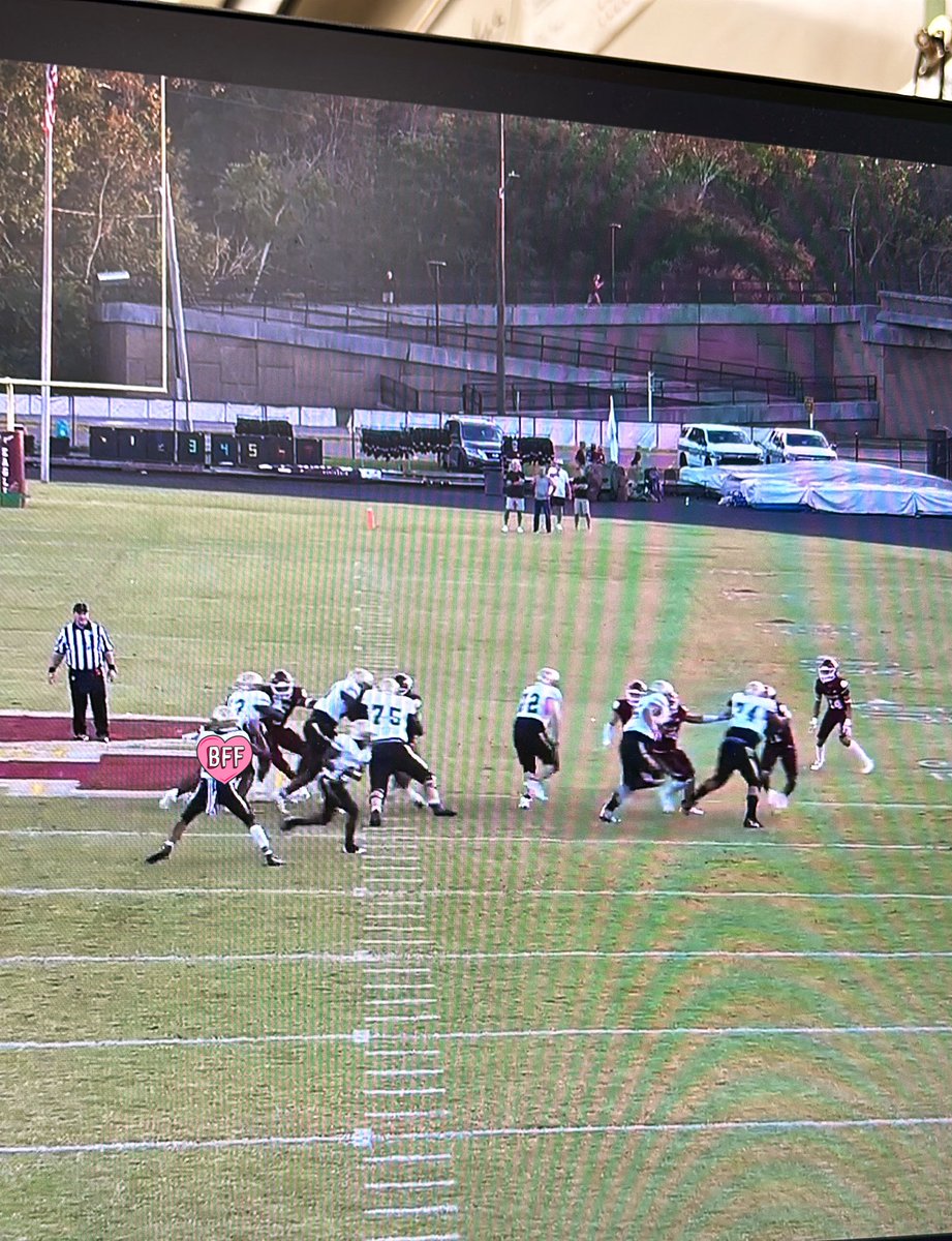 CoachMcCrayLHS's tweet photo. Man I love a good RPO but how do yall other OL guys keep from losing your 💩 when this isn’t handed off. Trying to be more calm on the sideline per my HC request 😂.
#TryingToGetBetter👨🏾‍🚀 https://t.co/Q8nMSK9vZP