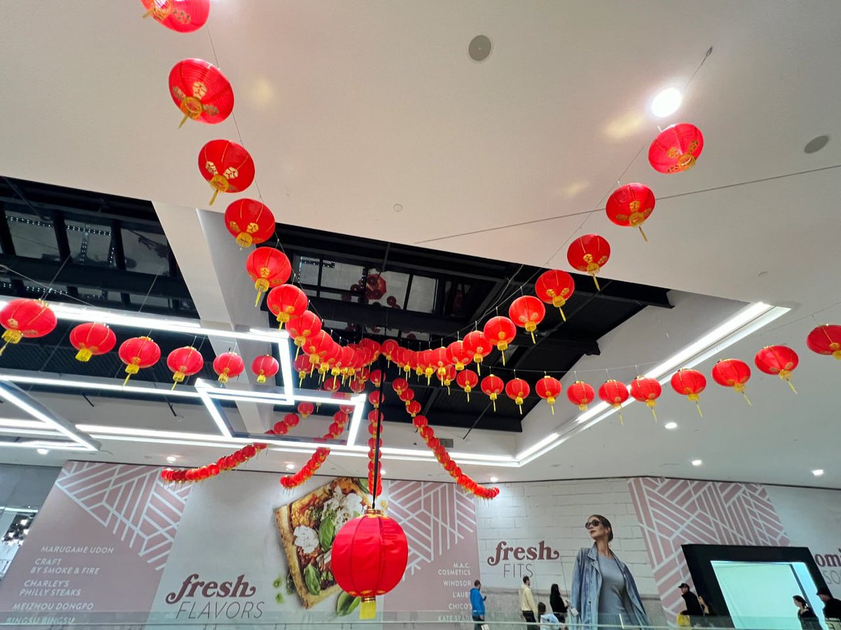 Keysahoki's tweet image. So colorful. Wishing for everyone will have great time with Chinese new year 😊📷📷