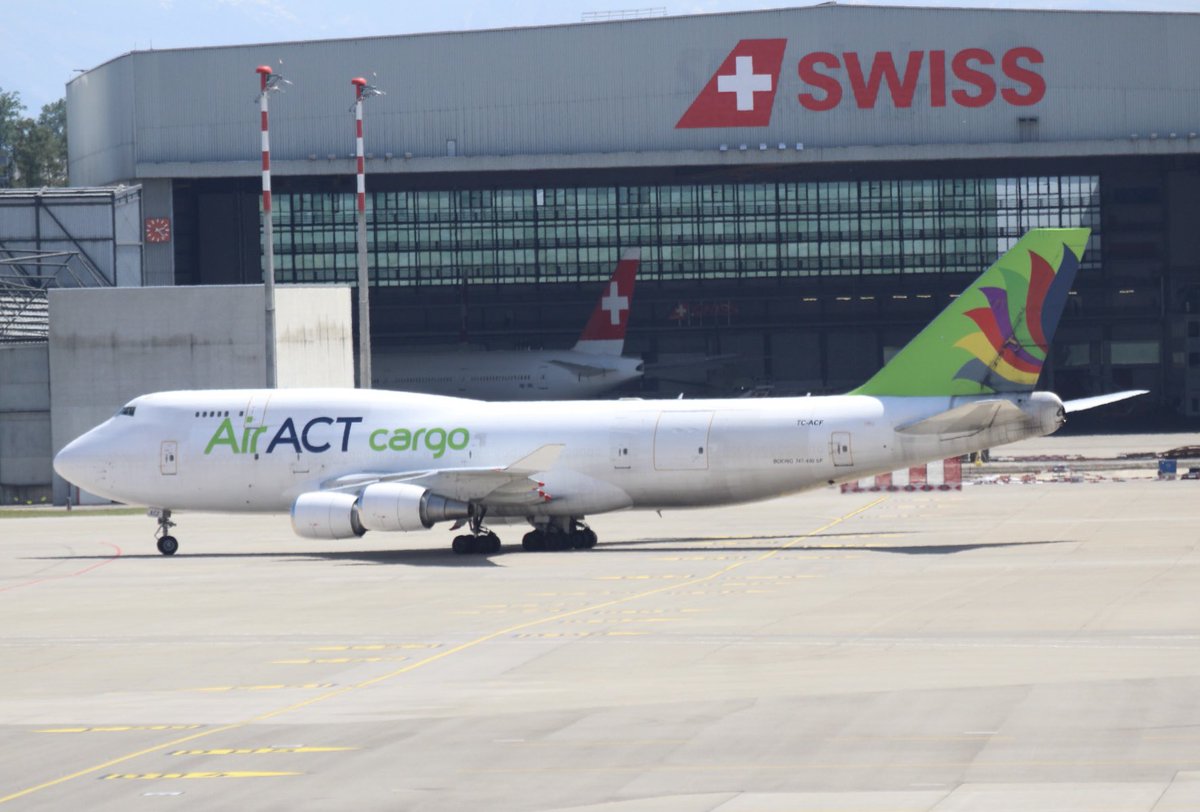 PLANESPOTTING ZRH AIRPORT 07.07.2023 Air ACT Cargo B747-481, RegNr: TC-ACF 💚💜❤️
🌎 ZRH AIRPORT 🇨🇭 @zurichairport
✈️@airactcargo / ⚒️@boeing
📂Boeing B747-481 🕹️TC-ACF
#airsctairlines #airactcargo #b747 #b747481 #boeing #zrhairport #queenofthesky #avgeek #aviation #zrhspotting