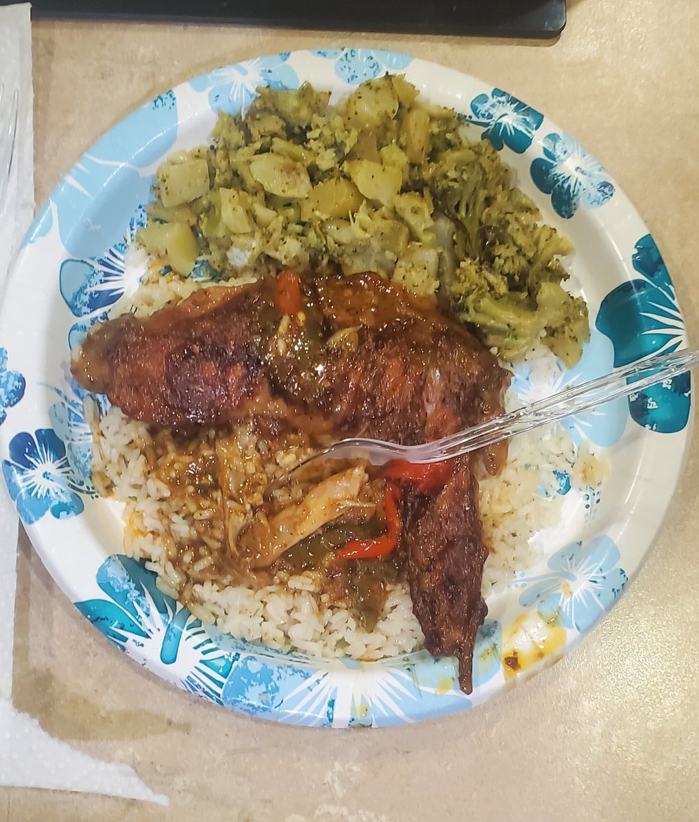 Ron51416700's tweet photo. Waddup Twit Fam
Your boy was at it again lastnight y'all.
MENU:
Skin Off The Bone Smothered Turkey Wings with ofcourse my Lemon Broccoli and Jasmine Rice.
I tell yall your boy getting right.
#CHEFSoFresh π§πΏβπ³ https://t.co/nNZmDlEUnL