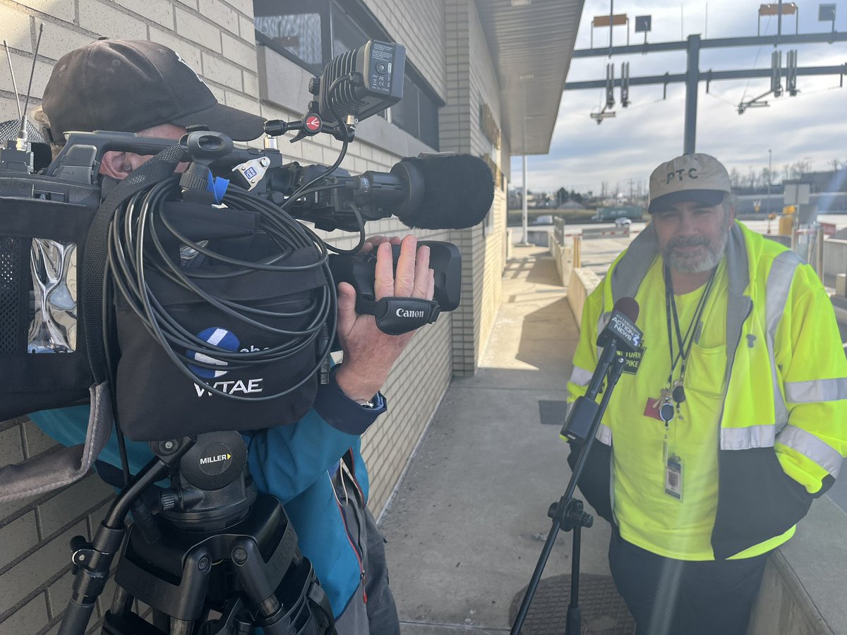 Thanks to @Erika_Stanish @KDKA, @NicoleFordTV @WPXI, and @WTAE for coming out to talk to our hero turnpiker this afternoon. People like Eric Bruno are what makes working for telling the story of the @PA_Turnpike so great!