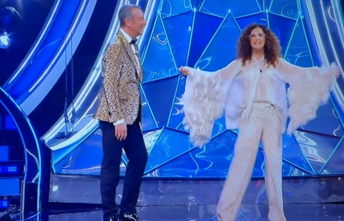 Cecyps93's tweet photo. Il ragazzo e l’airone
#Sanremo2024 https://t.co/RyuEIWUxu7