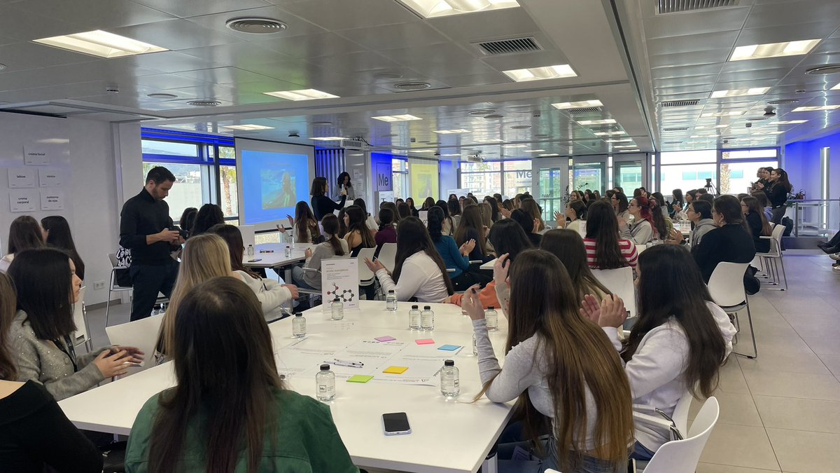 TFtalentfactory's tweet photo. Es importante que las jóvenes conozcan referentes para que se decidan a elegir carreras #STEM Y hoy es un buen día para mostrarlas en  #StemMesoestetic con 101 jóvenes con #Talento de #Viladecans @ViladecansTweet @mesoestetic_ES https://t.co/5S4MEr3681