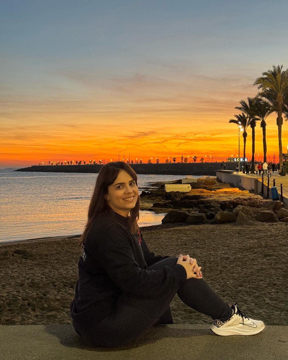 Recargando batería 🌴❤️ #torrevieja 

#torreviejaturismo #atardecer #atardeceresmagicos #costablanca #costablancaorg #playa #mar #paseo #desconexion #holiday #vacation #labellalola