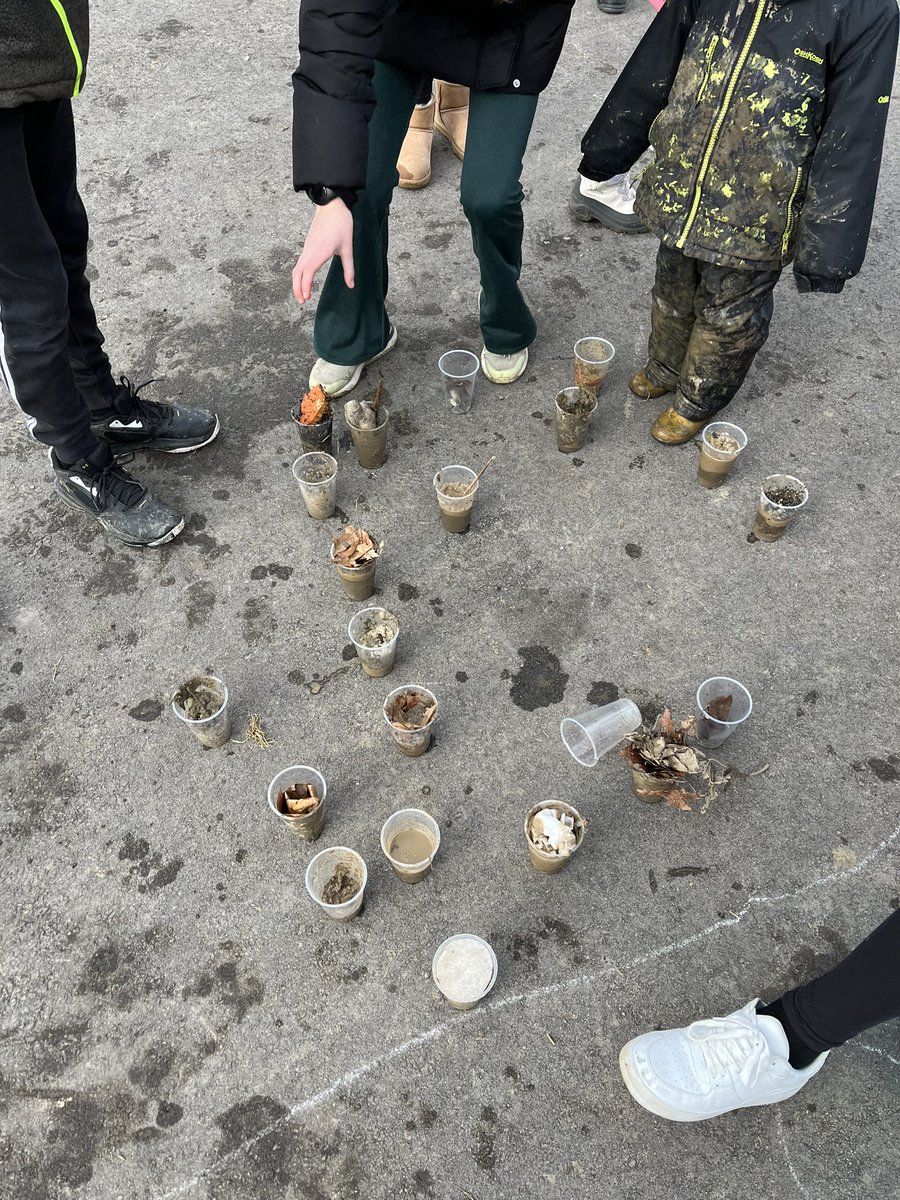 Nature Sundaes with our grade 6 Learning Buddies today was a blast!! 🍁🍨