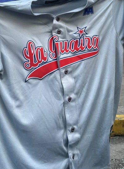 escualos's tweet photo. RT @camejocesar: @escualos Angel Padrón!!!...mi estimado gocho y héroe del juego de anoche...ya te diste cuenta al lado de quién vas a estar POR SIEMPRE EN LA HISTORIA a partir de hoy con tu #NoHitNoRun en la #SerieDelCaribe2024 ???? Eres uno de Los dos … https://t.co/ixJ34ALT6u