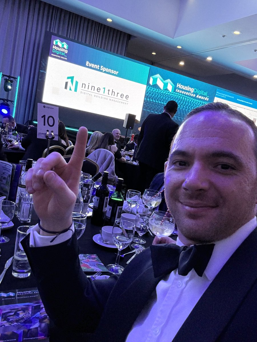 Boom there we are!! Team @nine1three_ super proud to be sponsoring @housingdigital_ innovation awards!! Up on the big screen and everything! #housingdigitalawards