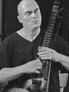 newjazzword's tweet photo. #Affiliations on #Puna soon gallop into #polyrhythms #horizontalpacing + #multiphonics w. #OlafRupp (pic:#SOConnor)'s #guitarstring squeals @FaraiRecords's chiming #drums + #MeinradKneer's rubbed #bass tones Review: https://t.co/uZqxGmOMAz
#Berlin #freejazz #improvjazz #freemusic https://t.co/LMXil4avnw