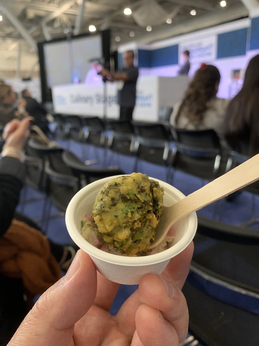 Fascinating (and tasty) to hear the gospel of kelp from Andrew Wilkinson (North Coast Seafoods) and Bri Warner (Atlantic Sea Farms)! Also, “Real Food for Healthier Kids” K-12 school seafood program.  <a href="/NERestBarShow/">NERestBarShow</a> #vitaminsea <a href="/NorthCoastSfds/">North Coast Seafoods</a> #aquaculture #sustainablefarming