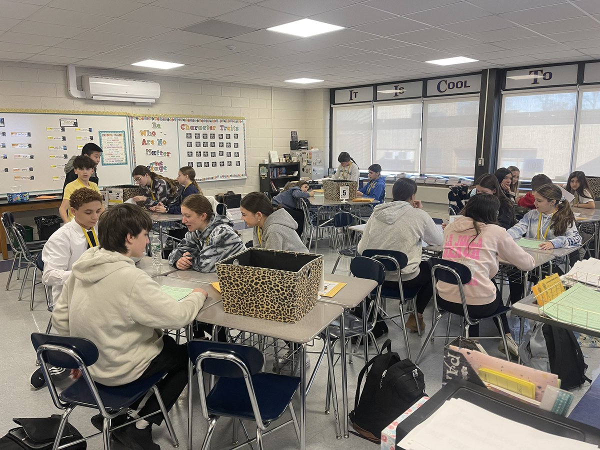 Ms. Waterman tweet media