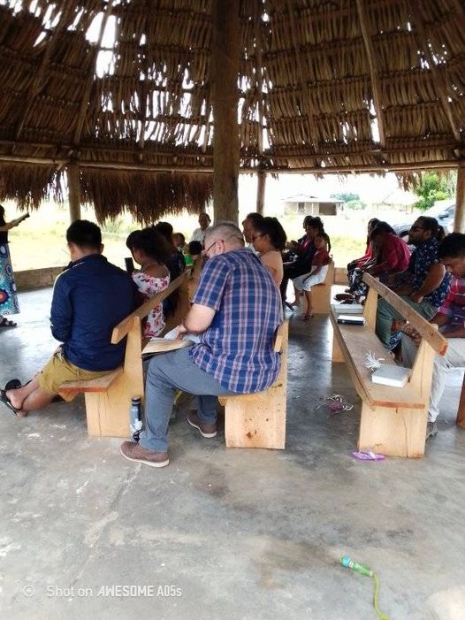 uniaonet's tweet photo. Nigel Rodrigues
Os #crentes da #missão #Katoka #Baptista ficaram muito felizes com a visita missionária externa e estão pedindo que os visitemos novamente em breve, como é a vontade de Deus, no próximo mês estaremos lá com mais crentes da igreja batista #Lethem, #LCDLF4 https://t.co/9cR7dBo5zV