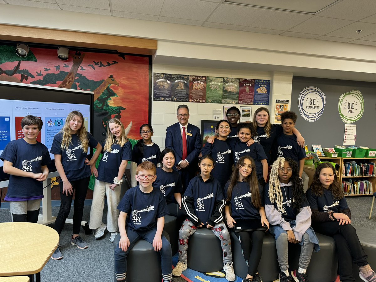 Nice visit with <a href="/StAnneOCSB/">St. Anne School</a> Student Voice club today - empowered youth making a difference in their school - great to see and wonderful support from staff and admin <a href="/ANNStudentVoice/">Student Voice</a>