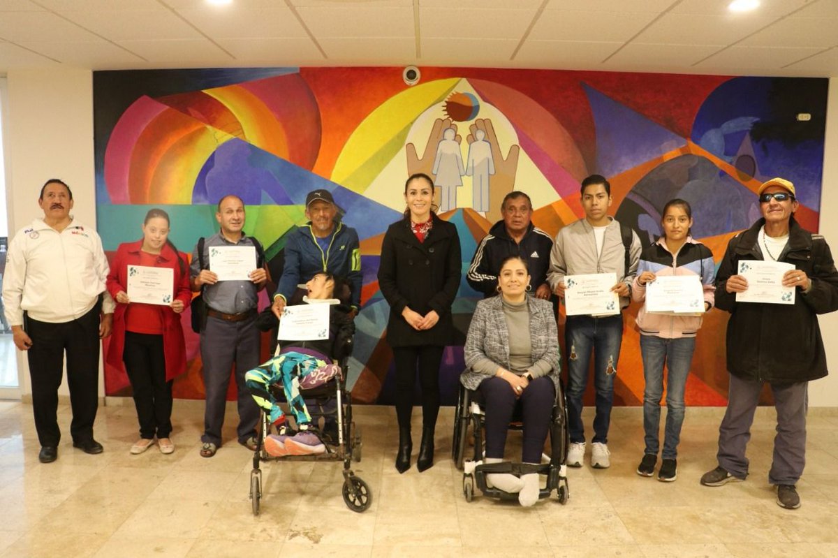 CDHEZ_oficial tweet media