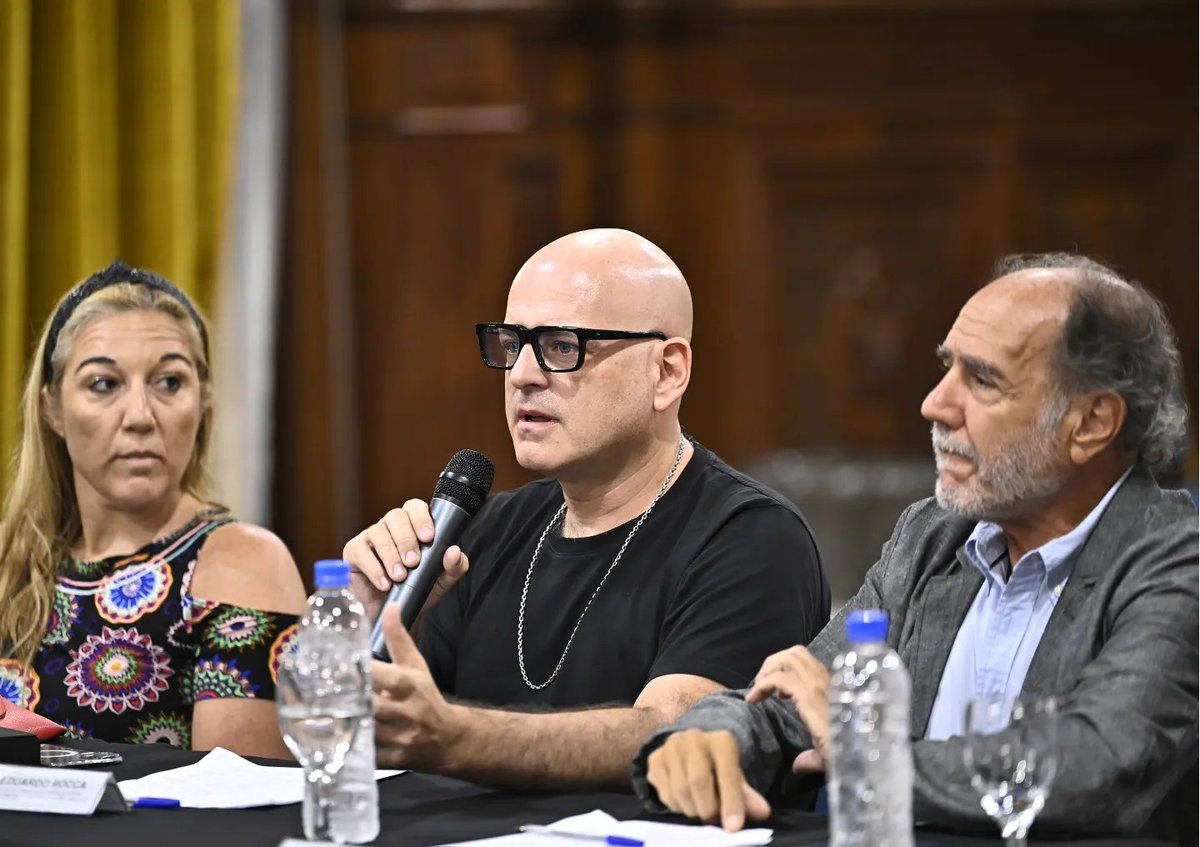 managersarg's tweet photo. Participamos de una reunión con @Kicillofok y representantes de la industria cultural, donde se evaluó el impacto de las políticas del Gobierno nacional.
En representación de ACMMA estuvieron Ana Poluyan, Eduardo Rocca, Eduardo Sempe y Cristian Merchot. https://t.co/u0GcarGx2O