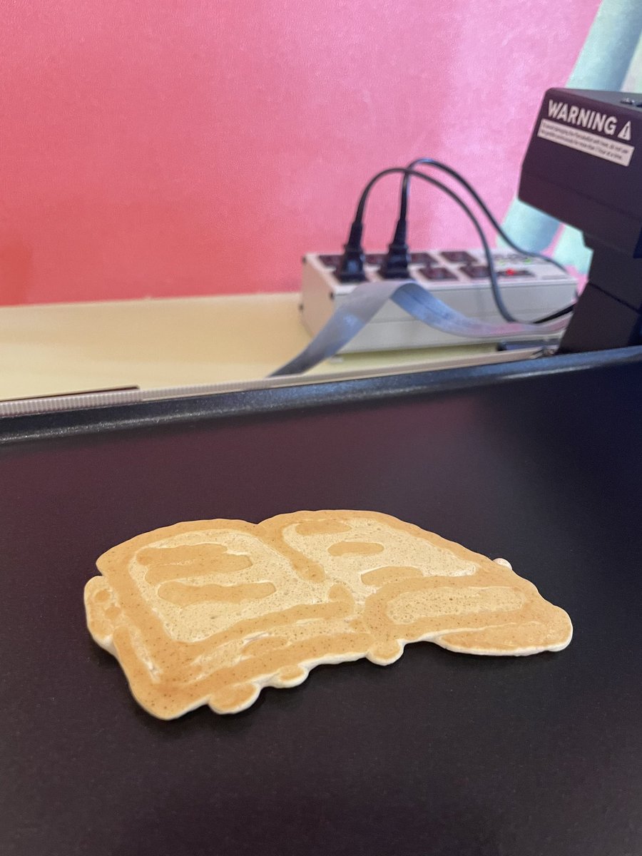 KathryneBeebe's tweet photo. Getting the 3D “pancake bot” ready for next (Shrove) Tuesday’s “Printing, Pancakes, and Mardi Gras” event organized by HIST 4224: History of the Book! Mmmmm…. pancakes…. Thanks, @UNT_Libraries and @UNTdining and @unthistory !

https://t.co/7XBLr4ETt4 https://t.co/0hXgW7Ua1M