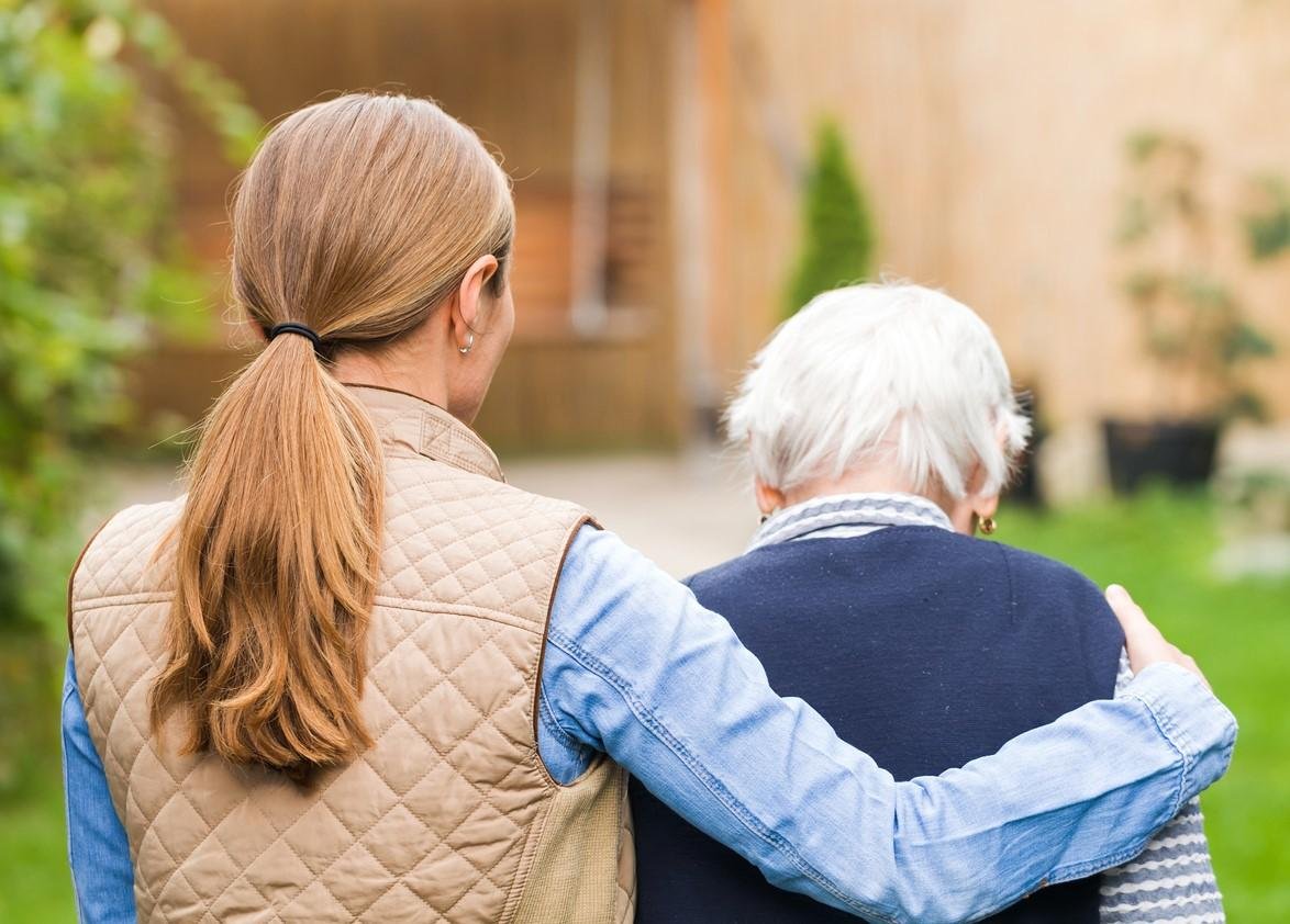 CIDRAP's tweet image. Elderly with #Omicron pneumonia and bacterial infection often have functional decline a year later

Functional decline during or after hospitalization is tied to adverse health outcomes, prolonged hospital stays, and early hospital admission.

ow.ly/xCJS50Qzoyt