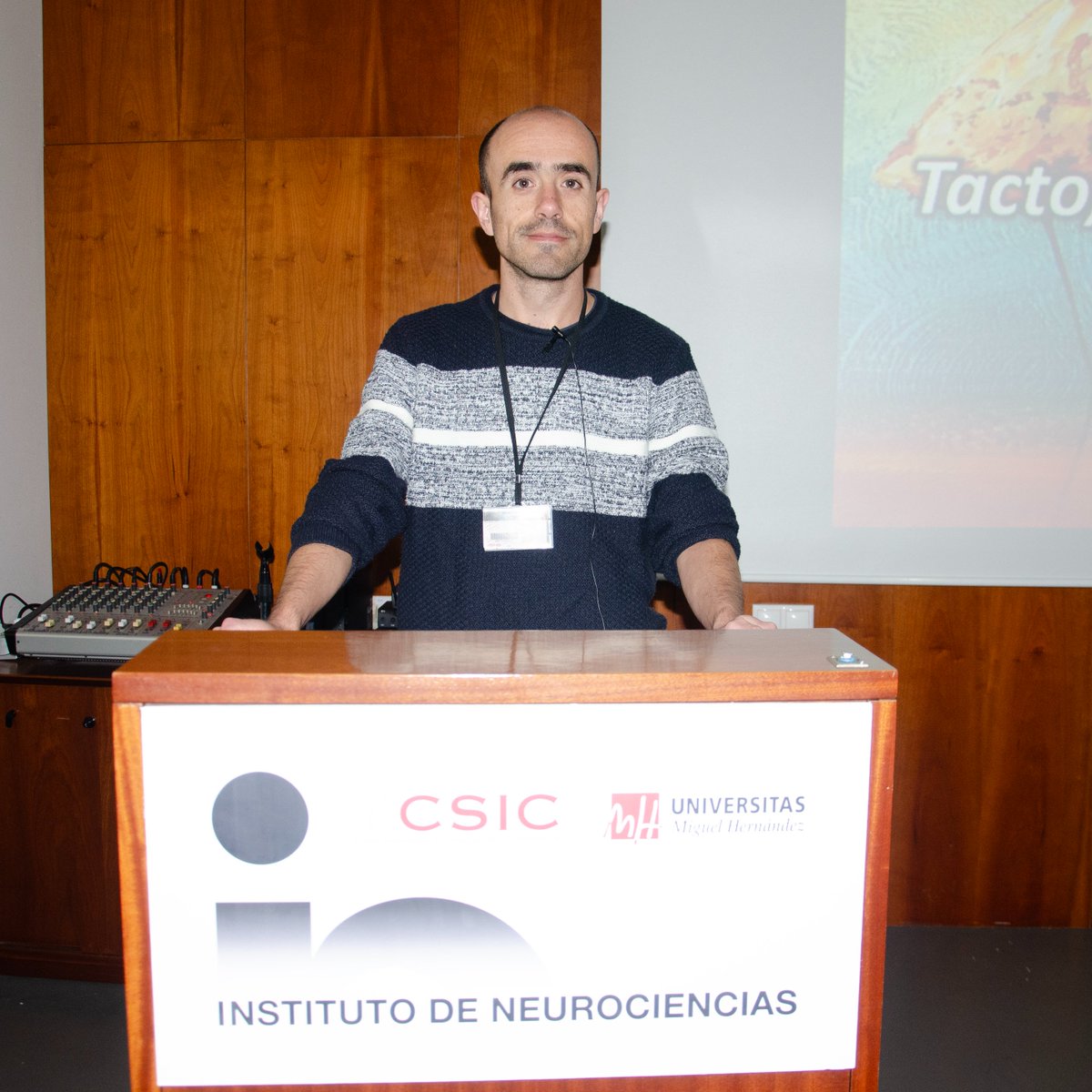 NeuroAlc's tweet photo. El #INResearchProgram-Programa de Investigación ‘Neurobiología del dolor y la inflamación’ ofreció el pasado martes un seminario dedicado al PAS del @NeuroAlc con la presentación del Dr. Jorge Fernández Trillo (@painchannels ) 👏👏👏 https://t.co/7OtppvXic8