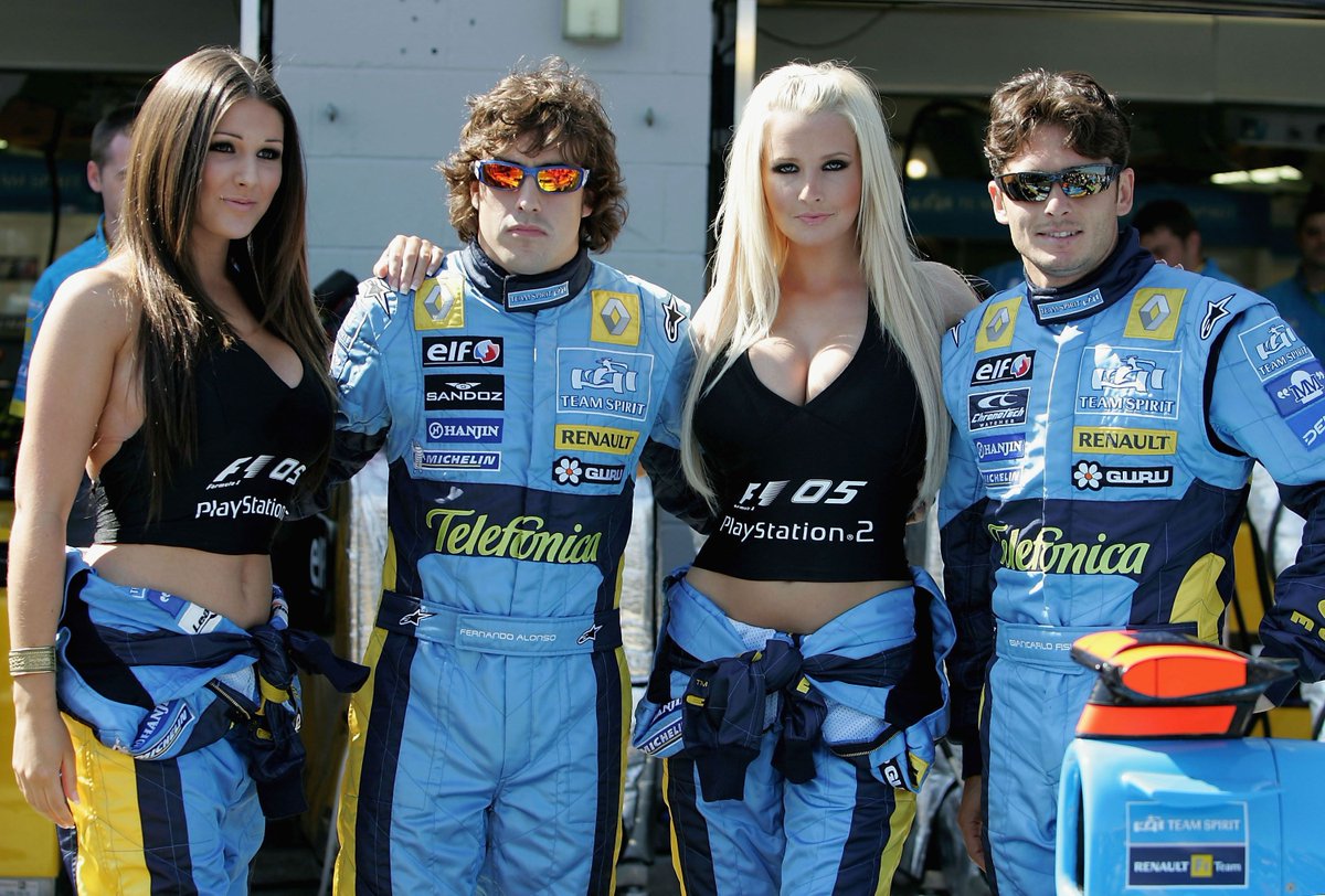 CrystalRacing's tweet photo. 2005 BRITAIN

Lucy Pinder, Fernando Alonso, Michelle Marsh &amp; Giancarlo Fisichella at Silverstone #F1 https://t.co/06wr77e3Nw