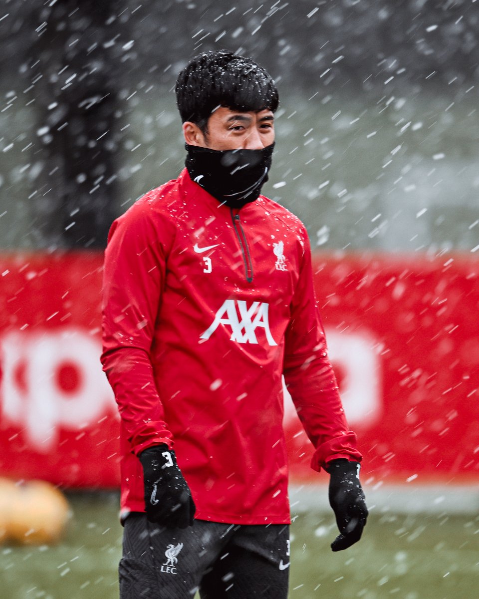 Out for training... and it's a cold one ❄️

Who would you like to see from today's session? 🤔