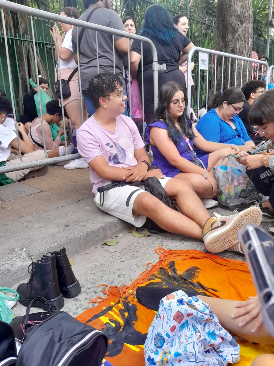 ifavjooe's tweet photo. #TWICEinBrazil #TWICENOBRASIL #TWICE_5TH_WORLD_TOUR_BRASIL #READYTOBE_IN_SAOPAULO_D1

🌸 thread de todos os momentos que tive no show do twice 06/02; https://t.co/Iwi1dIZaPe