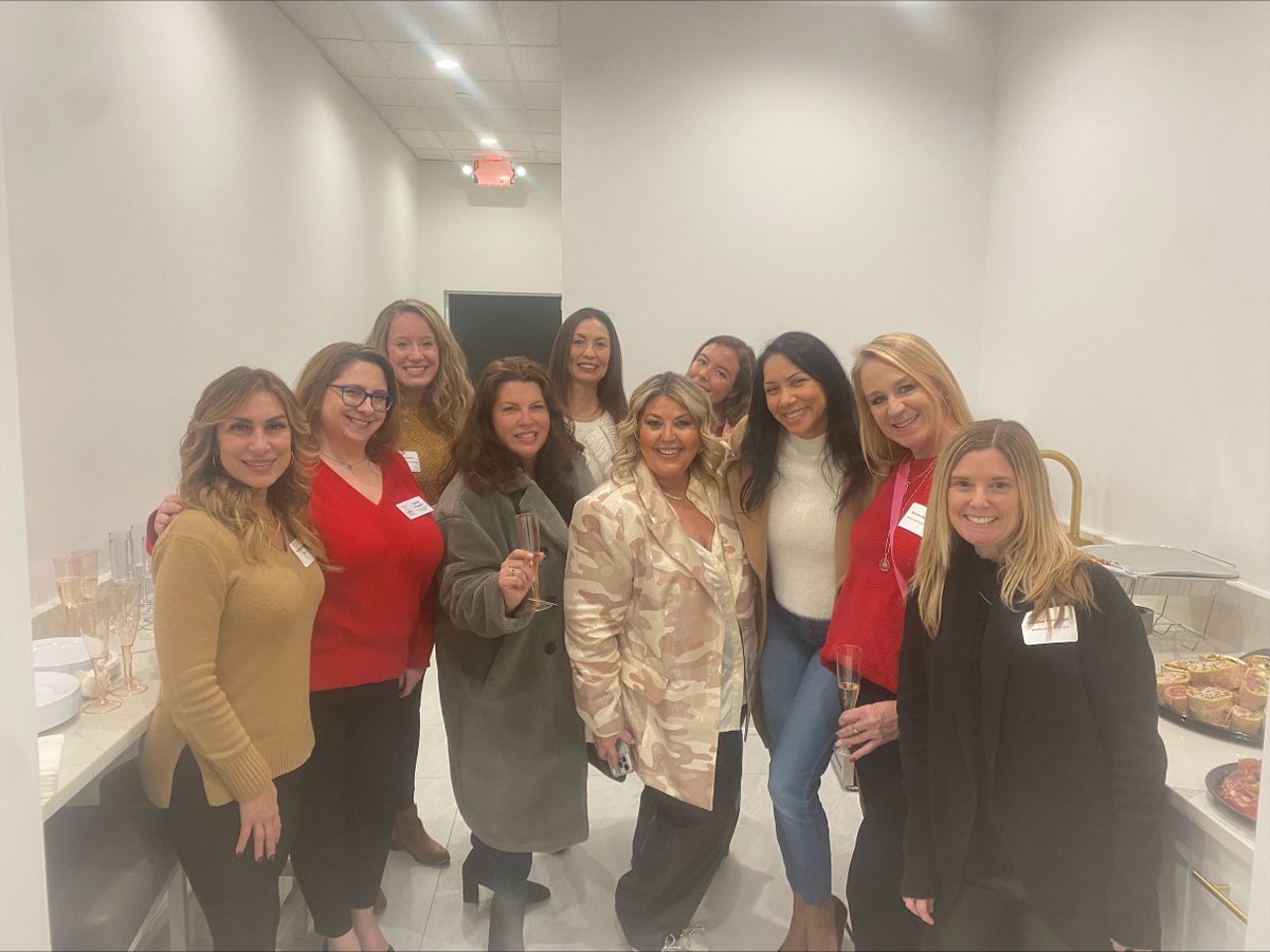 EMACCNJ's tweet photo. What a night!   Thank you Glam House Salon for hosting EMACC's Galentine's Glow Up Networking event! Thank you premiere sponsor @RopeDropTravel!  Visit https://t.co/sjxmvfHho1 for a calendar of events.  #networkwithemaccnj #chamberofcommerce #monmouthcounty https://t.co/XpXtulS8a1