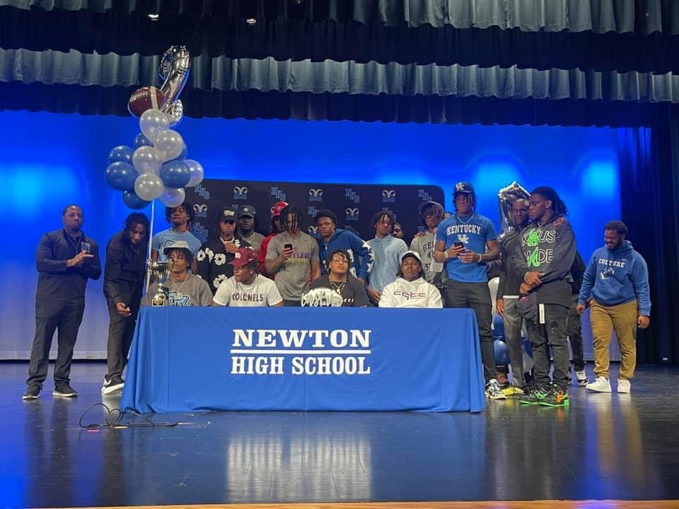 CoachSkelton06's tweet photo. Signing Day for the Class of ‘24 was EPIC‼️We love our guys and we thank them for all of there sacrifice and hard work. We are super excited for there Future. 6 Months of Hard Work can change your Life. Run your own race🐌. #Godspeed. Understand that there will be speed bumps on the road to success but it is all part of your journey. Big Thanks to our Administration, Teachers, and Community. Super Proud of our guys as always. Class of ‘25 your on the clock. 
#NEWTONBOYZ
#Culture