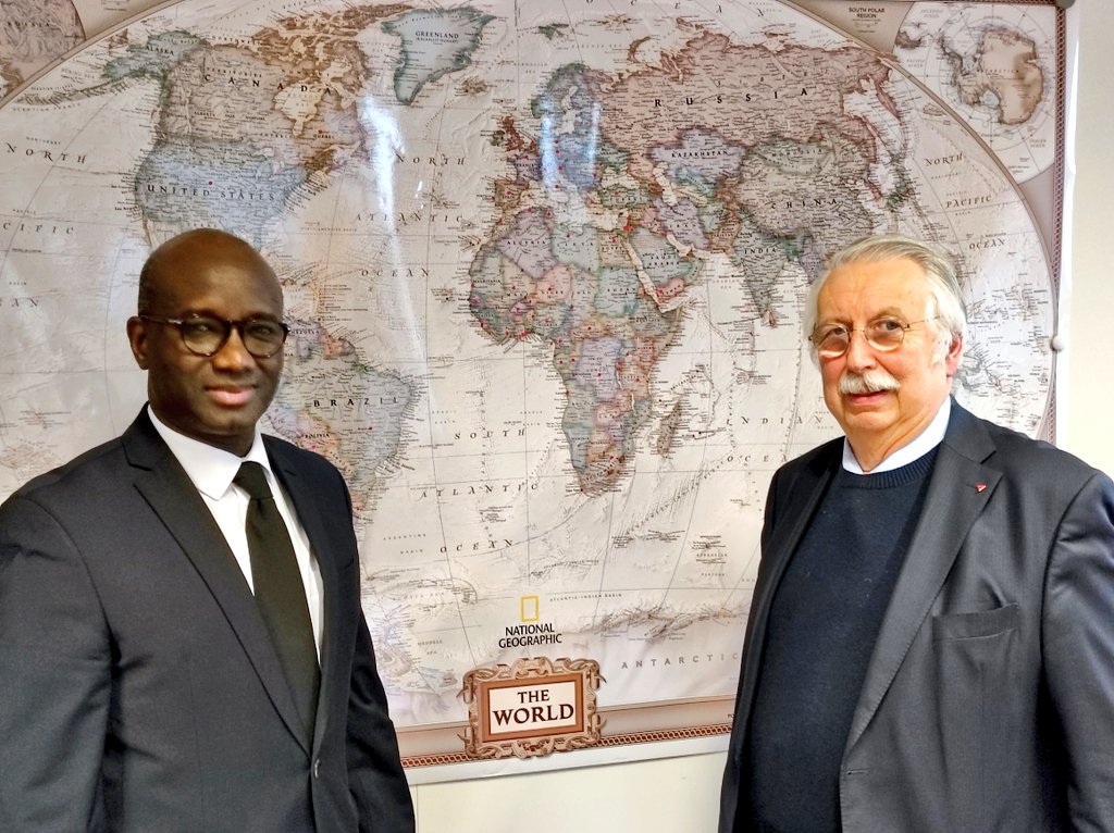 andreflahaut's tweet photo. La #Gambie 🇬🇲 est un pays qu'on connaît mal, alors qu'il constitue, tant au niveau régional que continental, un important facteur de stabilité. C'est pourquoi, je me suis entretenu ce jour avec S.E.M. Pa Musa Jobarteh, Ambassadeur #gambien en 🇧🇪. Un échange ouvert et constructif! https://t.co/bUxcvmaiLf