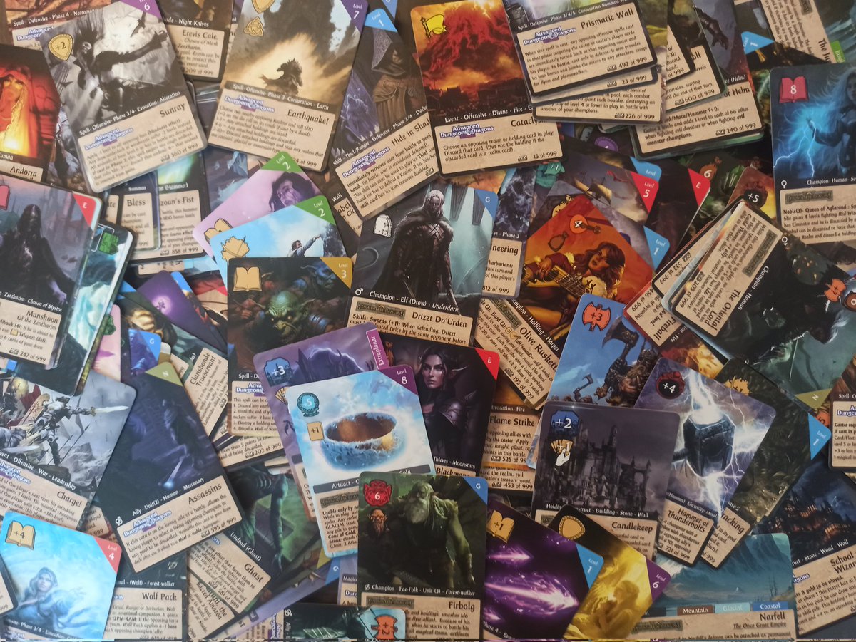 zilargroselha's tweet photo. After 3 years of work, now I have a new set of cards and rules to play a CCG in #DnD universe. Happy to have extras I love like Seaships and Traps. For anyone interested, search for Custom Quest Club on patreon 😉 #ccg #cardgames #customgames #spellfire #dungeonsanddragons https://t.co/vVMyj6gy4C