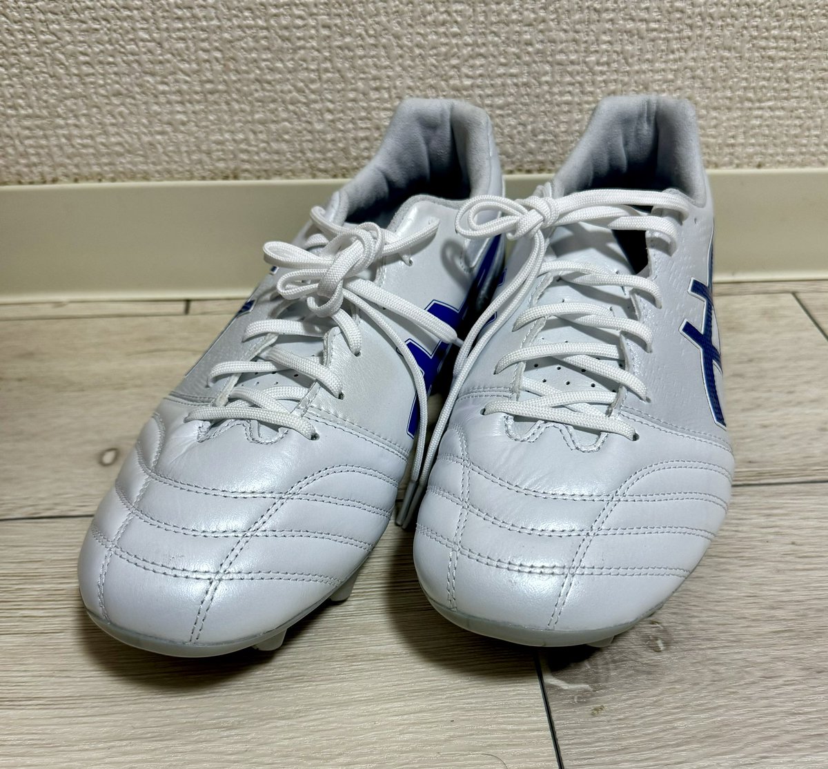 cococaraexpert's tweet photo. #スパイクニキ
#14年間で145足目
#asics
#dslight
#pro
#wide
#gallery2shibuya 
#cococarada

シューレース換装しましたー！ https://t.co/qedBqkv08V