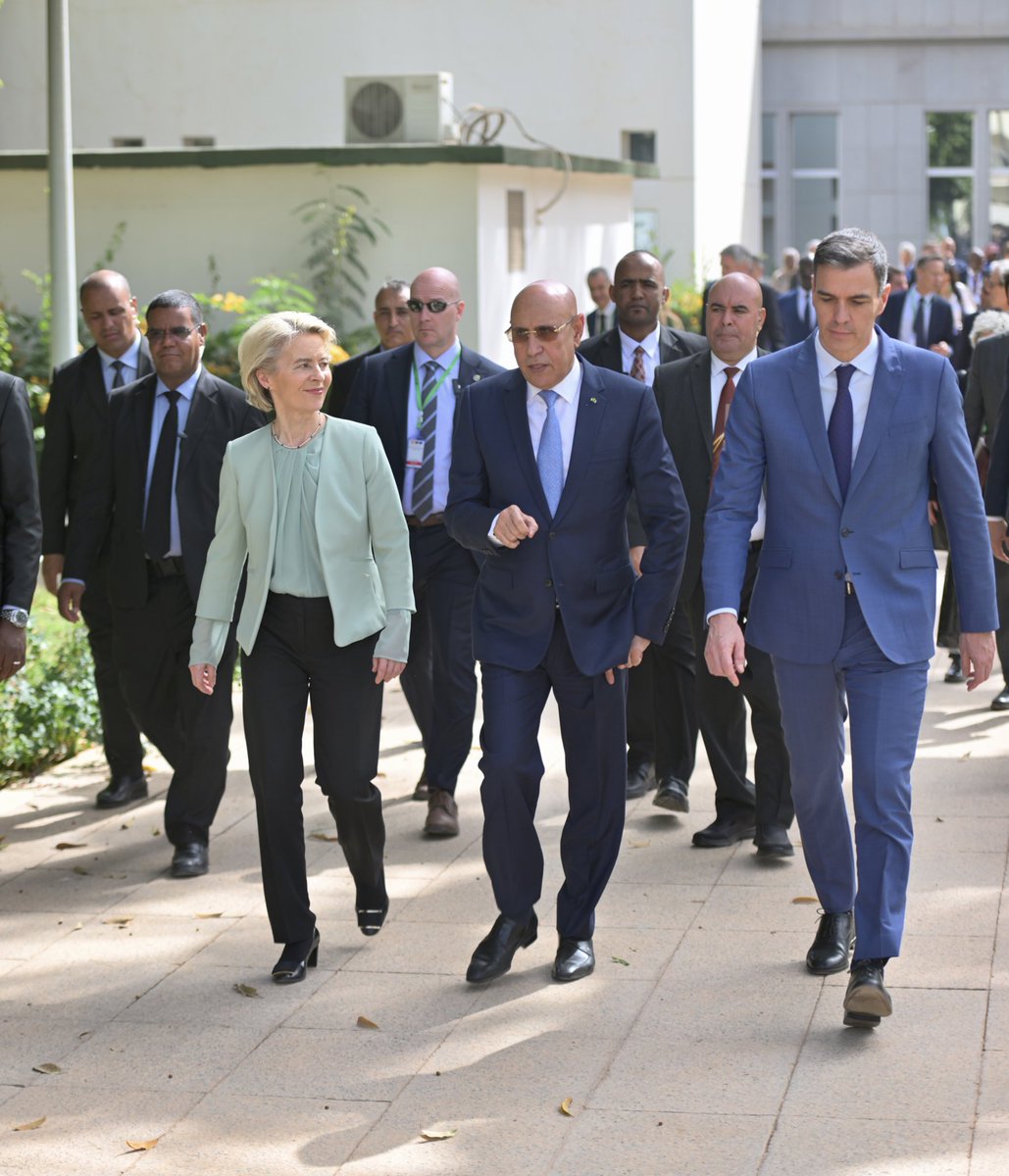 vonderleyen's tweet photo. Mauritania is critical to ensure stability in the region.

The EU is increasing its support to regional security, to €40 million this year.

To equip a new battalion to secure the border with Mali and fight terrorism.

And train officers at the Collège de Défense. https://t.co/dQF2sSH3lM