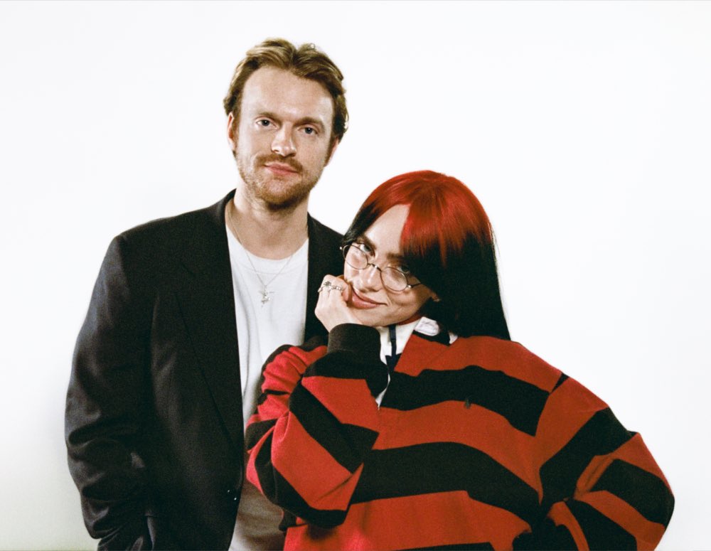 billieeilishtrs's tweet photo. New promotional picture of Billie &amp; @finneas for 'What Was I Made For?'! ⭐️ https://t.co/EaFDNwKAJj