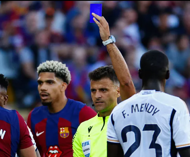 😮 ¡ HABRÁ TARJETA AZUL !

🔥 Expulsiones de 10 minutos

❤️ ¿A qué equipo beneficiará más esta medida? ¿Qué te parece?