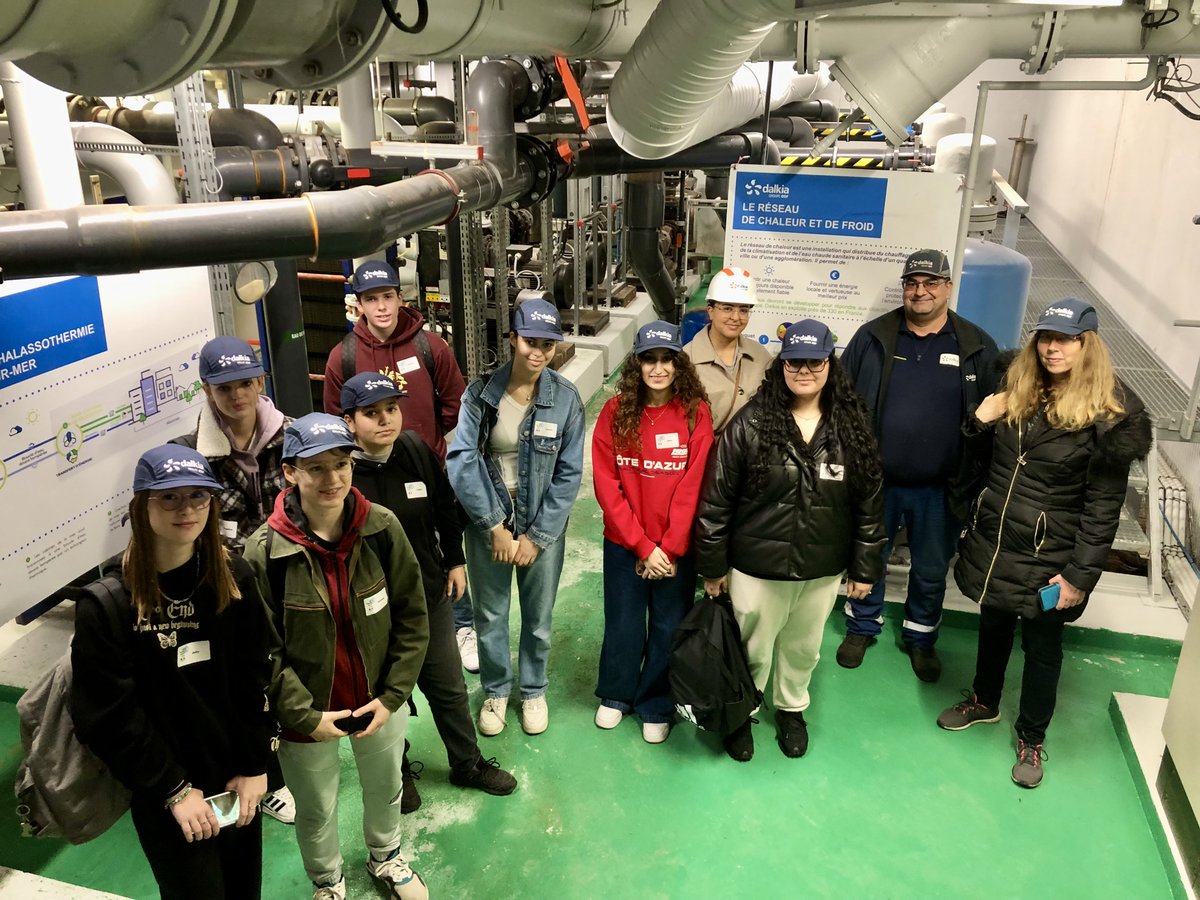 SandrineTrogno's tweet photo. Énergie Mixte : un challenge pour féminiser les métiers techniques ! Visite de la thalassothermie de la Seyne sur mer pour 16 jeunes filles du Lycée Rouvière à Toulon accompagnées de leurs marraines @dalkia.   @EDF_RegionSud  @CampusIndustrie https://t.co/6uJrAYFXKJ