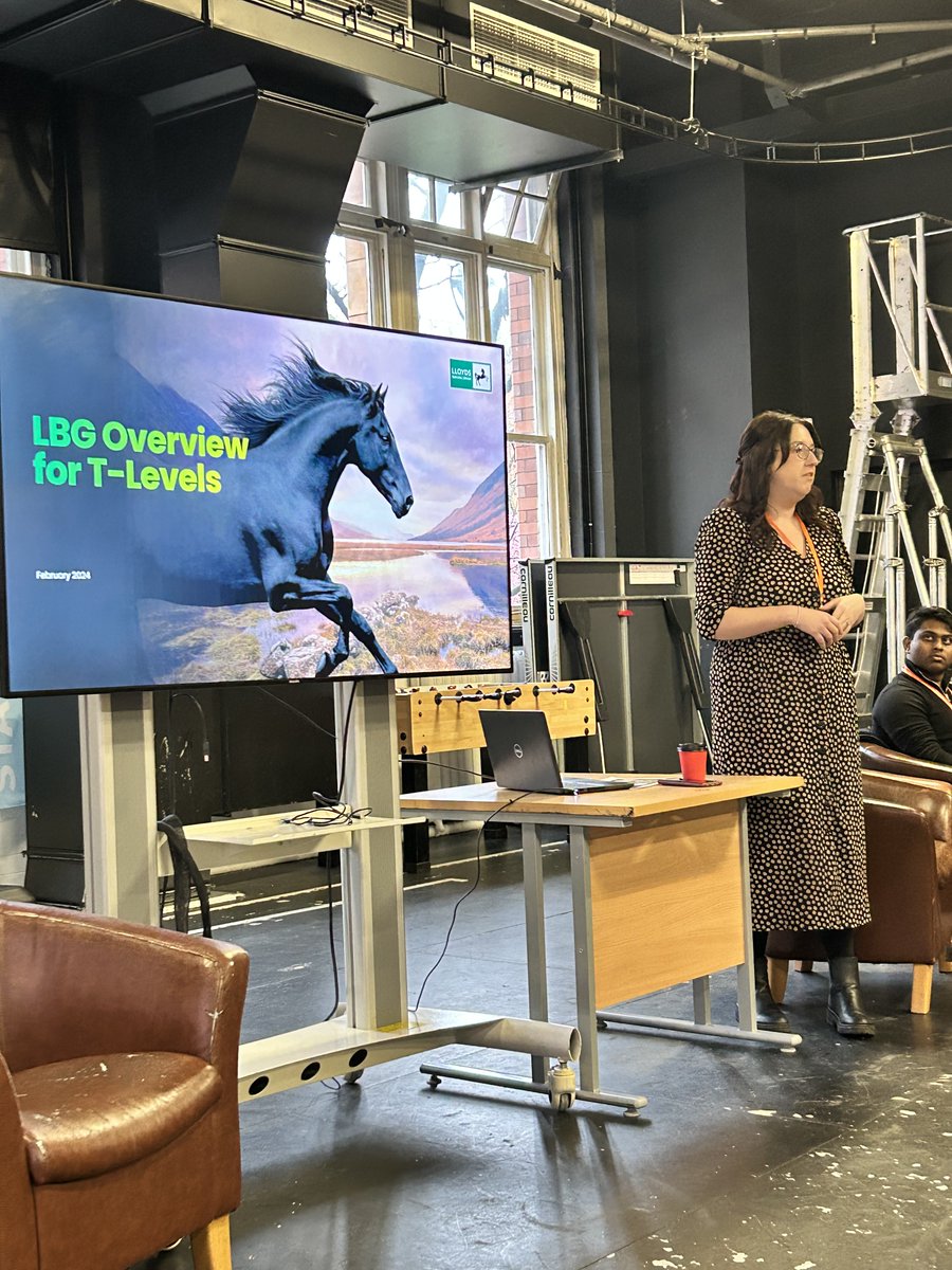WorkReadyTMC's tweet image. Our Foundation to T level Business and IT students had a #tlevelthursday event with @LBGplc this morning as a part of #NAW  After learning about the placement offer and student experiences, students participated in a #DEI hackathon focusing on benefits at work!👏
