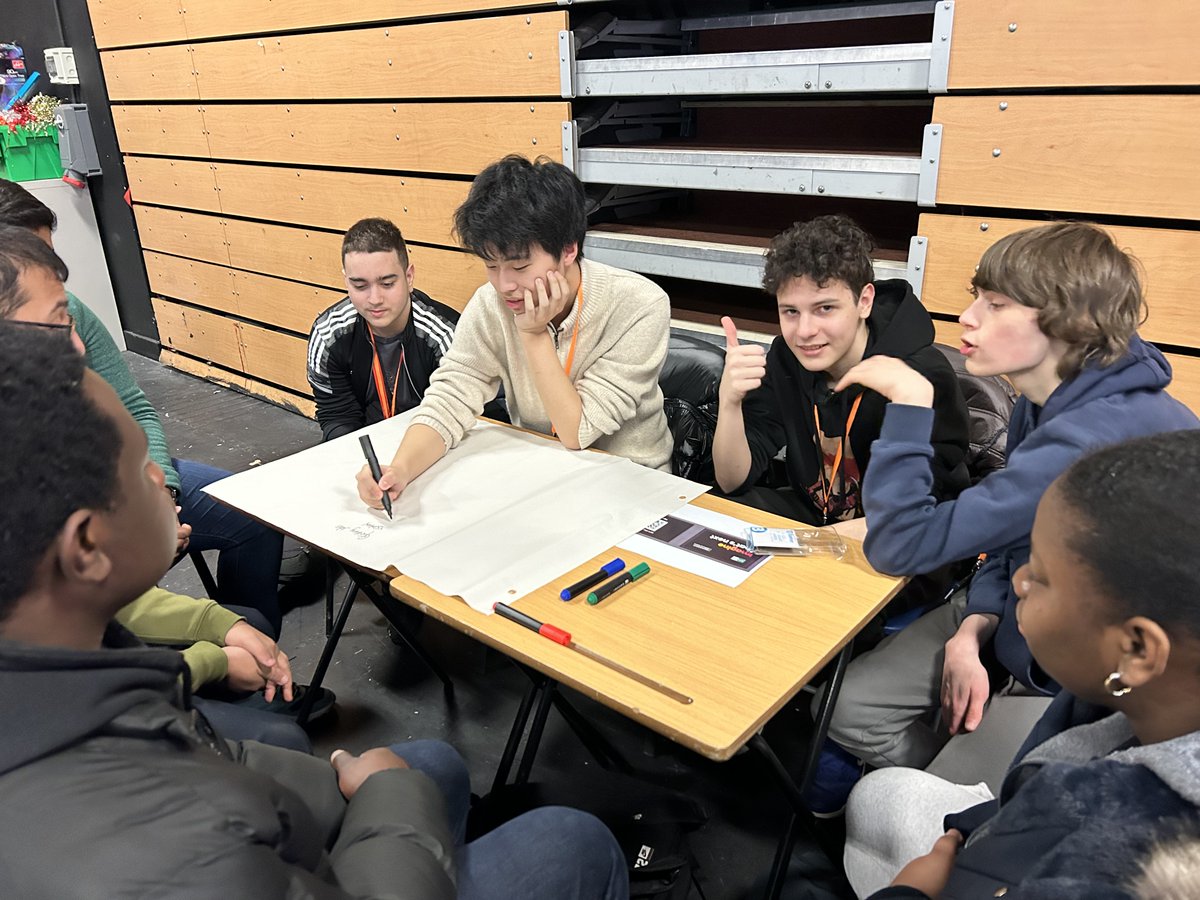 WorkReadyTMC's tweet image. Our Foundation to T level Business and IT students had a #tlevelthursday event with @LBGplc this morning as a part of #NAW  After learning about the placement offer and student experiences, students participated in a #DEI hackathon focusing on benefits at work!👏