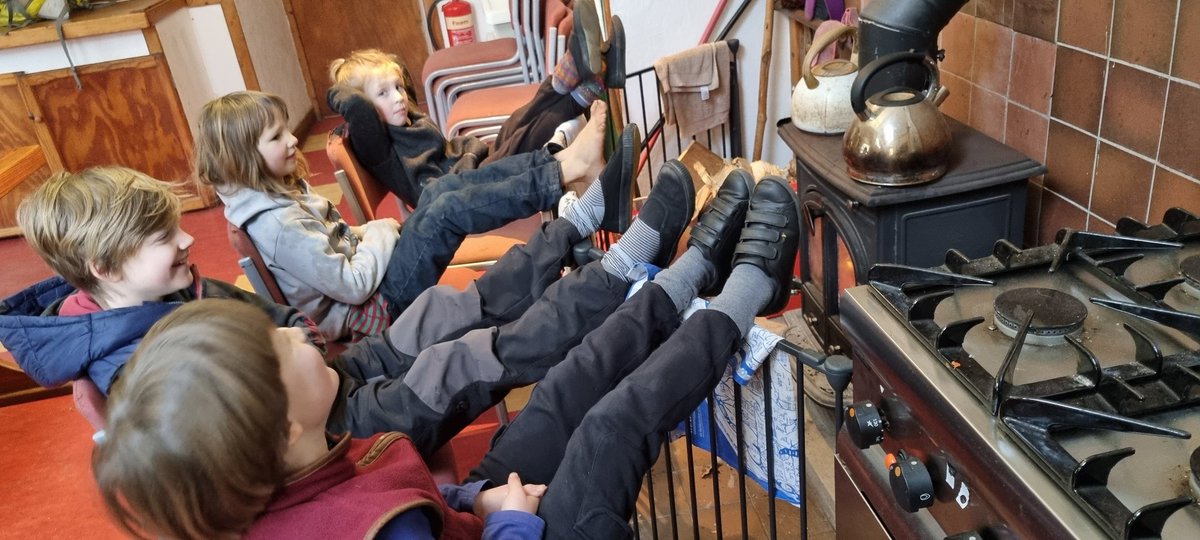 tavs_laurie's tweet image. &quot;We need to keep our toes warm!&quot;
When heating in school isn&apos;t working and relocation place have a logburner. 
#remoteteaching