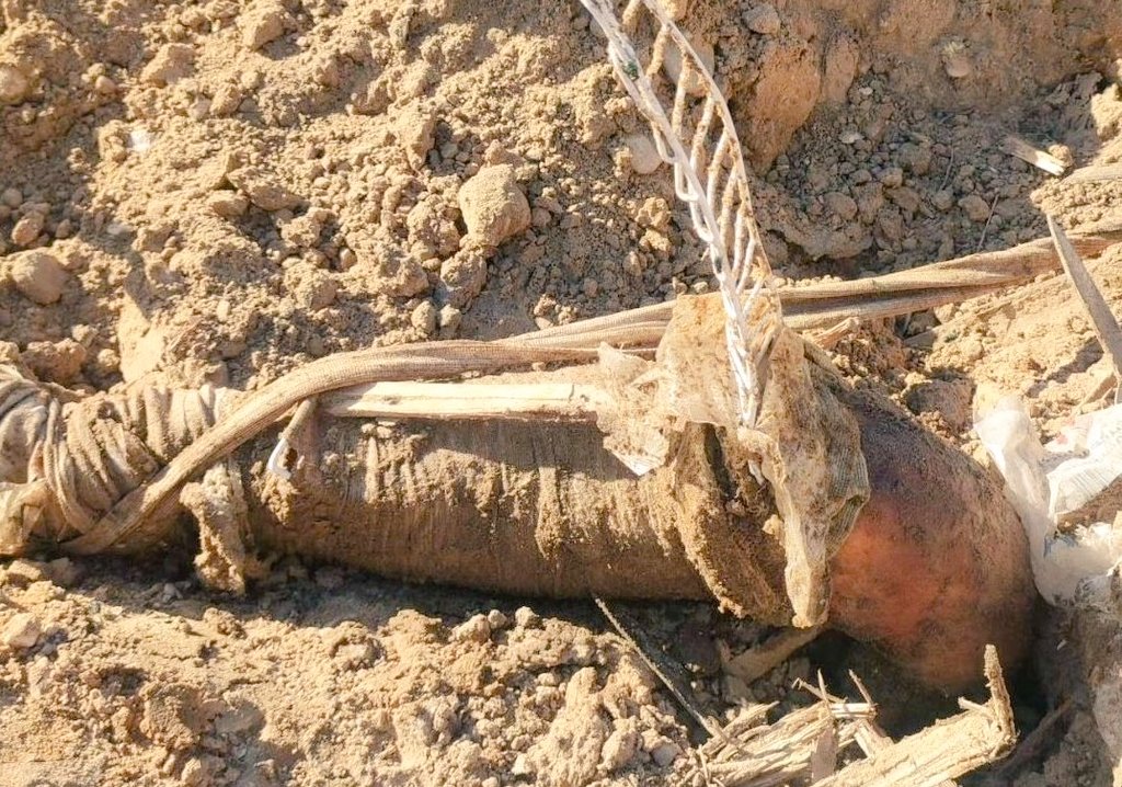 Abu_Salah9's tweet photo. المـختل نـبش أكثر من 2000 قبر في غزة.

المـختل سرق أكثر من 300 جثـة من من غزة.

المحرقة مستمرة في هدوء تام https://t.co/ZbPBkckOen