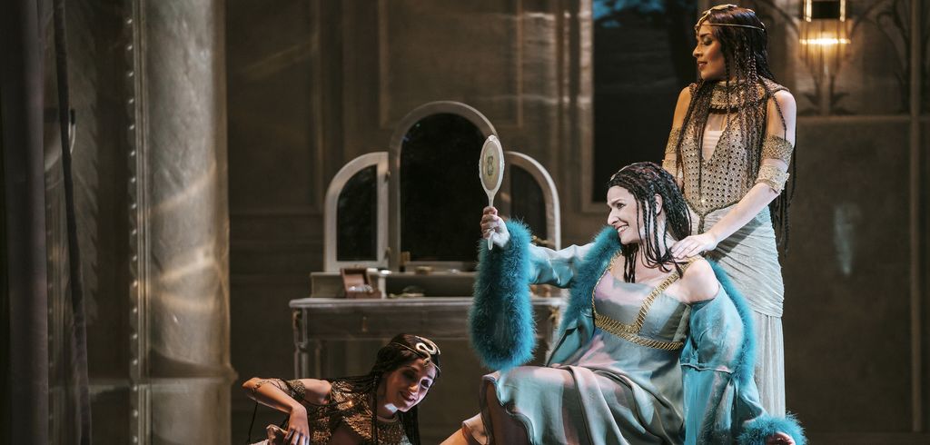 WandererSite's tweet photo. Per gli amici italiani, recensione di Giulio Cesare in Egitto all #OperadeMonteCarlo con @BartoliOfficial regia Davide Livermore, Orchestra Les Musiciens du Prince - Monaco dir: #GianlucaCapuano con cast splendido tra cui @CarloVistoli .
https://t.co/qXOB0C27fb https://t.co/vndZtfIY6q