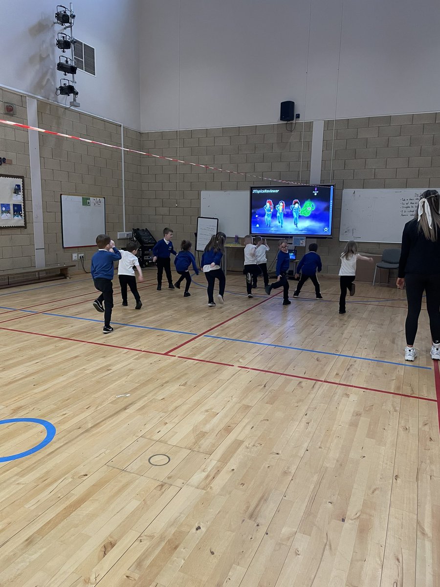 MissThomsonp43's tweet photo. Digi fitness fun! 💃🕺@calderbridgeps @CalderbridgeSC #calderbridgedigital https://t.co/Y5HHZlxC2I