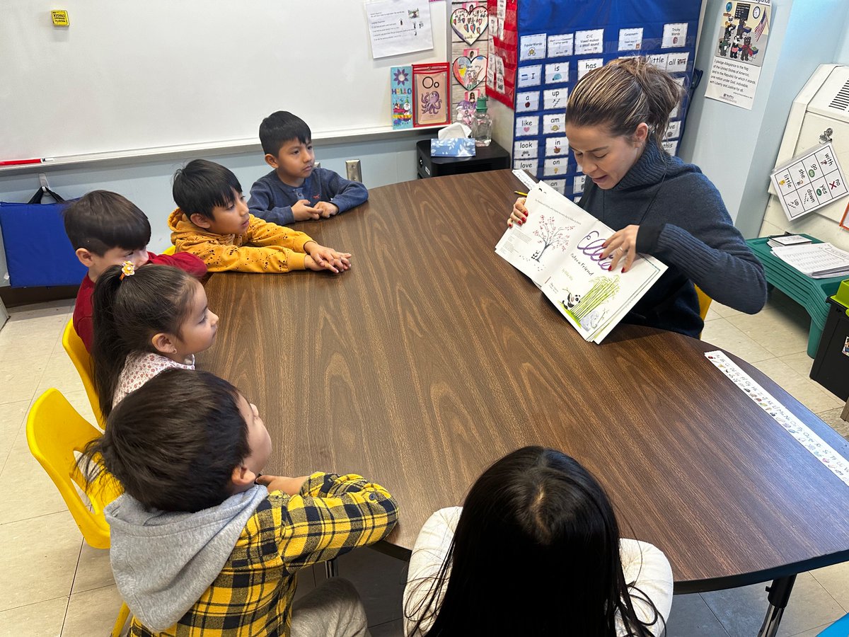 nobrienpark's tweet photo. Today we continued celebrating World Read Aloud Day. We talked about our names and how we can be friends with people all over the world!  Friendships have no boundaries. #multilinguallearners https://t.co/gmzDpH7wkh