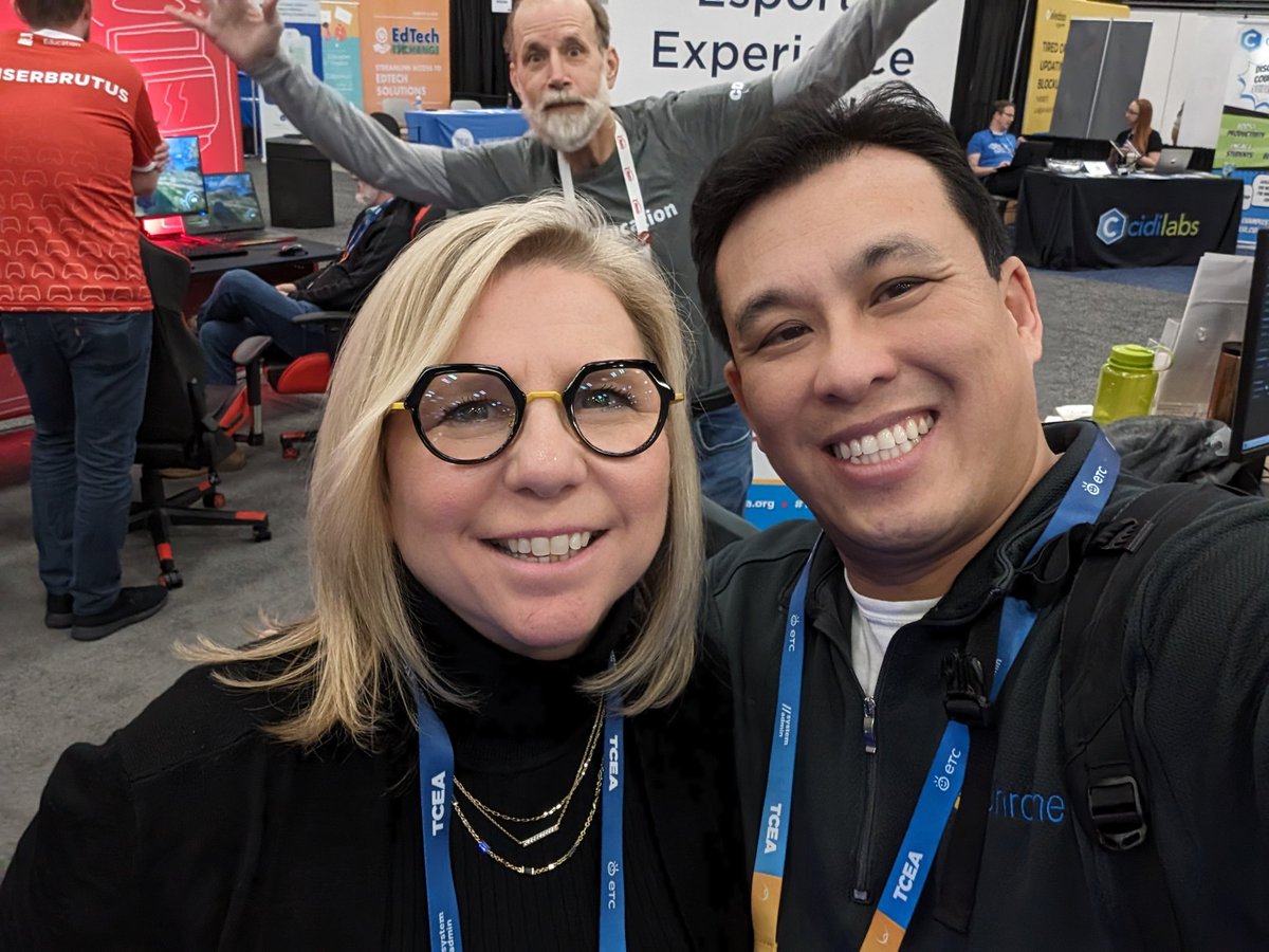 Caught up with the incomparable @SnowWhiteEDU at #TCEA24 this week. I hadn't seen her since she moved to #IntelEDU -- looking forward to doing great things with #chromebooks powered by @GoogleForEdu & @intel !