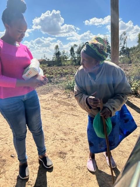 GCKenya's tweet photo. The Empower to Transform's distribution of food not only provided immediate relief, but also conveyed a simple yet powerful message: they are not alone in their struggles.

Please pray for this wonderful ministry as they feed the hungry physically, emotionally, and spiritually. https://t.co/3H7wJMx4s7