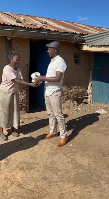 GCKenya's tweet photo. The Empower to Transform's distribution of food not only provided immediate relief, but also conveyed a simple yet powerful message: they are not alone in their struggles.

Please pray for this wonderful ministry as they feed the hungry physically, emotionally, and spiritually. https://t.co/3H7wJMx4s7