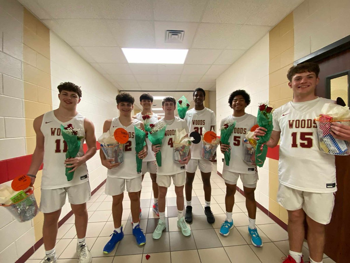 Senior Night 02.06.24 @CyWoods212. Flowers for their families. Great speeches from all. This group of intelligent, talented varsity athletes are college-bound and onward to do great things!! We're proud of you!! 

@CyWoodsHoops @CyWood_Boosters @LloydTurnerJr