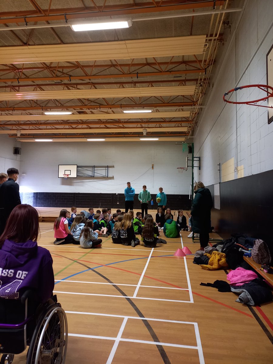 MHS School Captains tweet media