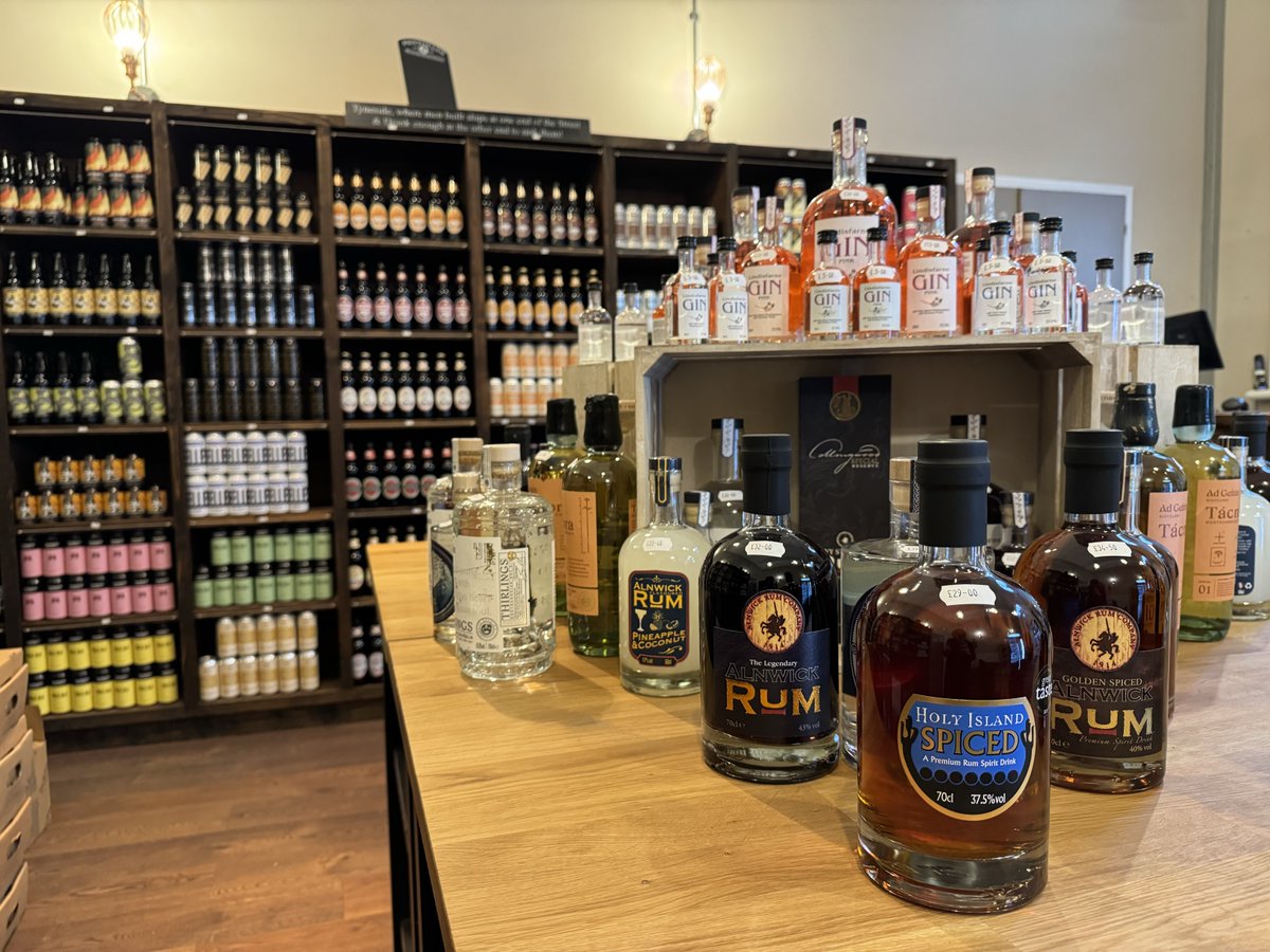 LNER's tweet photo. We're proud to welcome Wobbly Aleways by @wobblyduckncl to Newcastle Station — an off-license offering a ticket to the best local, national, and international craft beers and spirits!
 
Cheers to that! 🥂
 
Learn more at: https://t.co/nRUUgLwnKn
 
#LoveLocal https://t.co/IhC4kIR4Wy