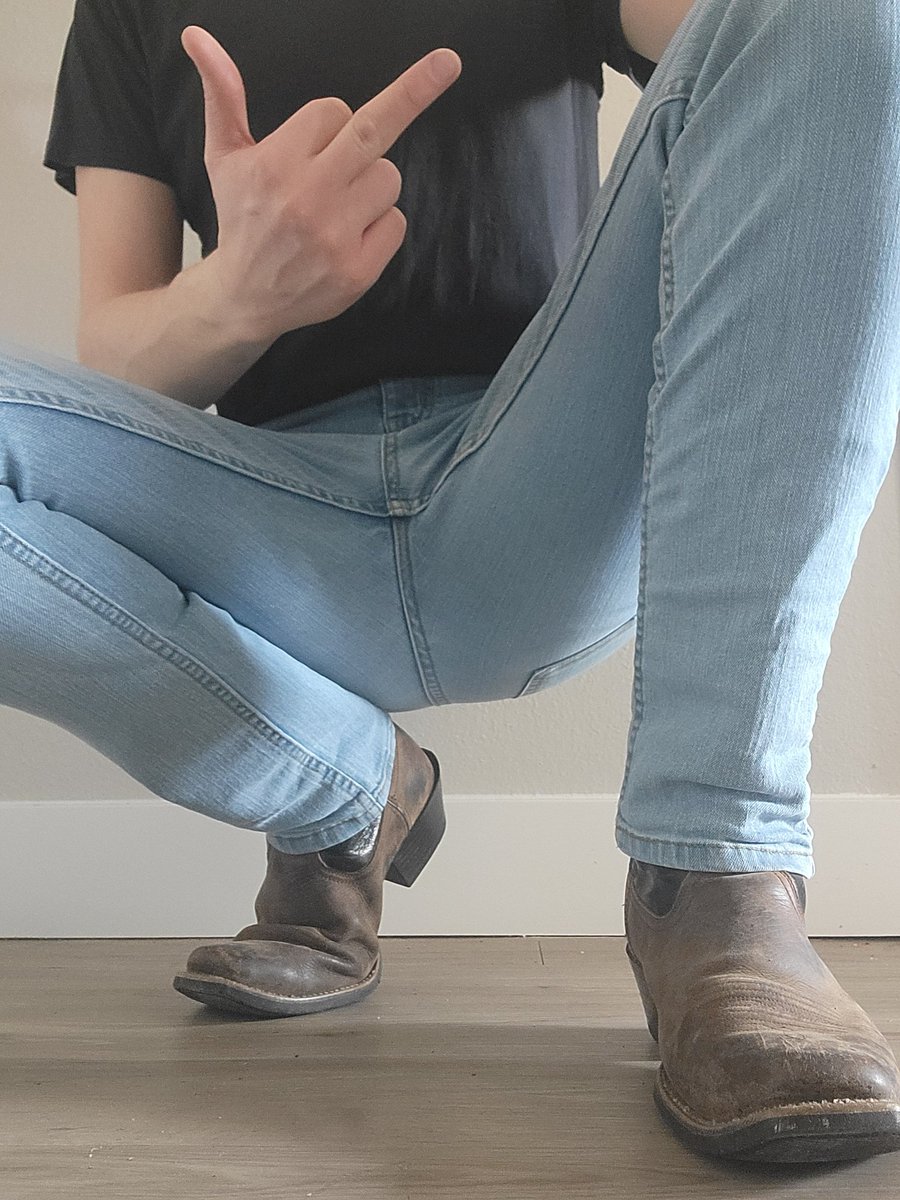 FindomHigh's tweet photo. Hand me your wallet & get to lickin' my boots clean before I make you. I know you want this. I know you need this. Nothing else fulfills the need$ that you have. Let me in, let me win. Let go. You always lose.
#cashmaster #findom #paypig #bootfetish #bootfet https://t.co/ddr8d4oQzn