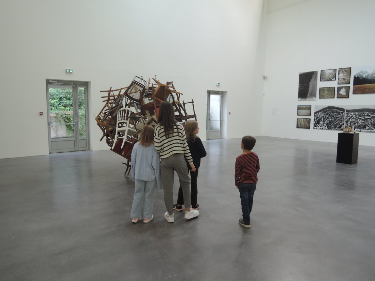 Frac_PC's tweet photo. [ Jeune public ]

Les vacances au Frac Poitou-Charentes !
La Fabrique du regard c'est 2 après-midis et 2 ateliers pour découvrir de manière ludique et créative l'exposition 𝘍𝘢𝘪𝘳𝘦 𝘉𝘢𝘳𝘳𝘢𝘨𝘦 !
Toutes les informations dans l'événement FB ⬇️⬇️⬇️

https://t.co/2a8YuZiCTv https://t.co/uirXEltZta